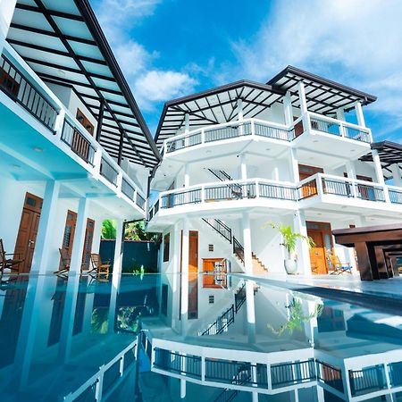 Teya Beach Hotel Ahangama Eksteriør bilde