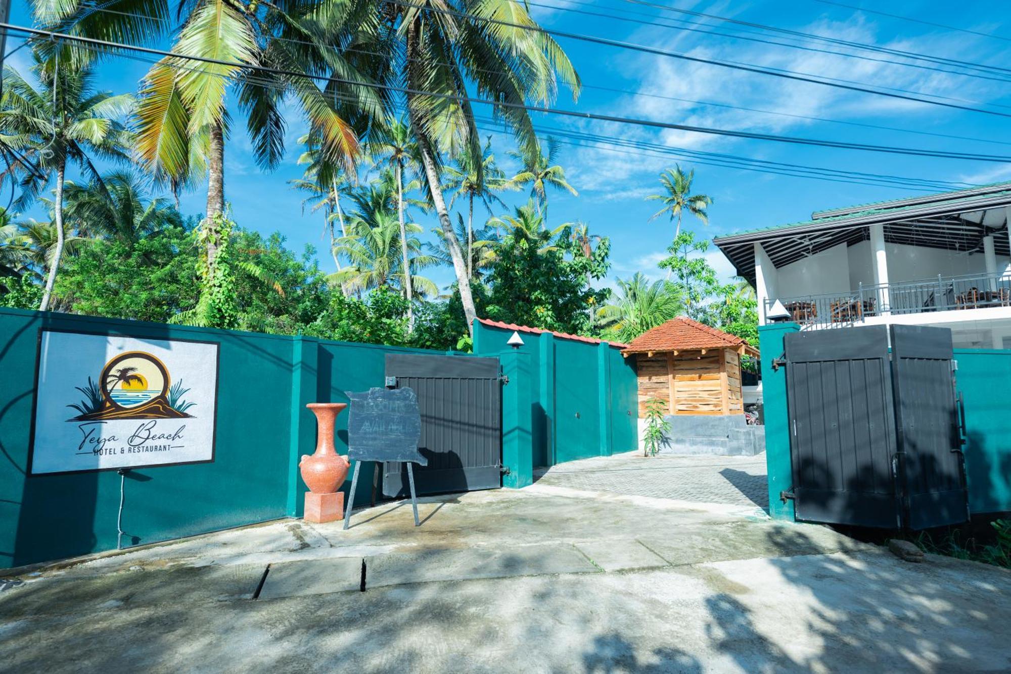 Teya Beach Hotel Ahangama Eksteriør bilde