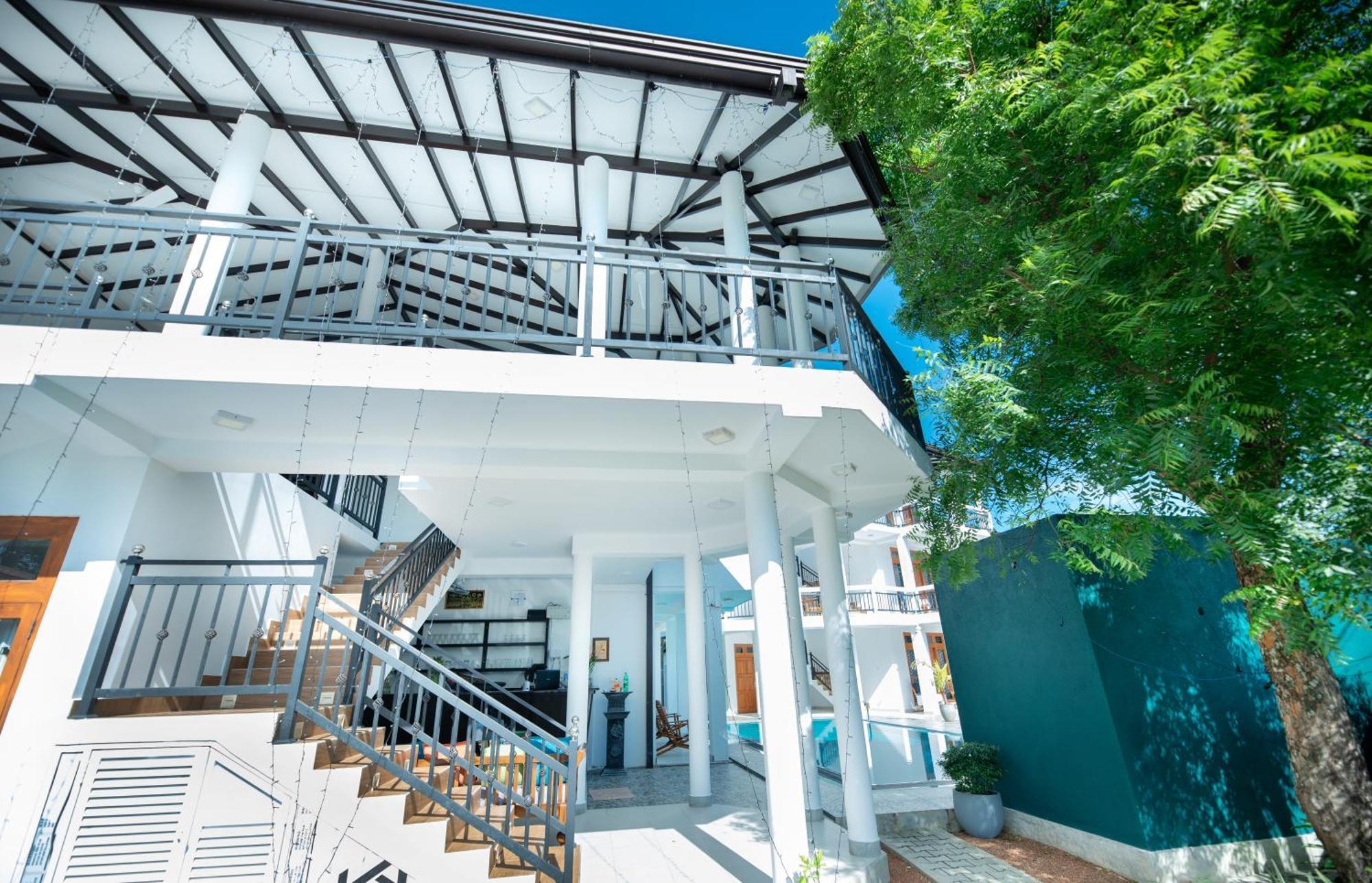 Teya Beach Hotel Ahangama Eksteriør bilde