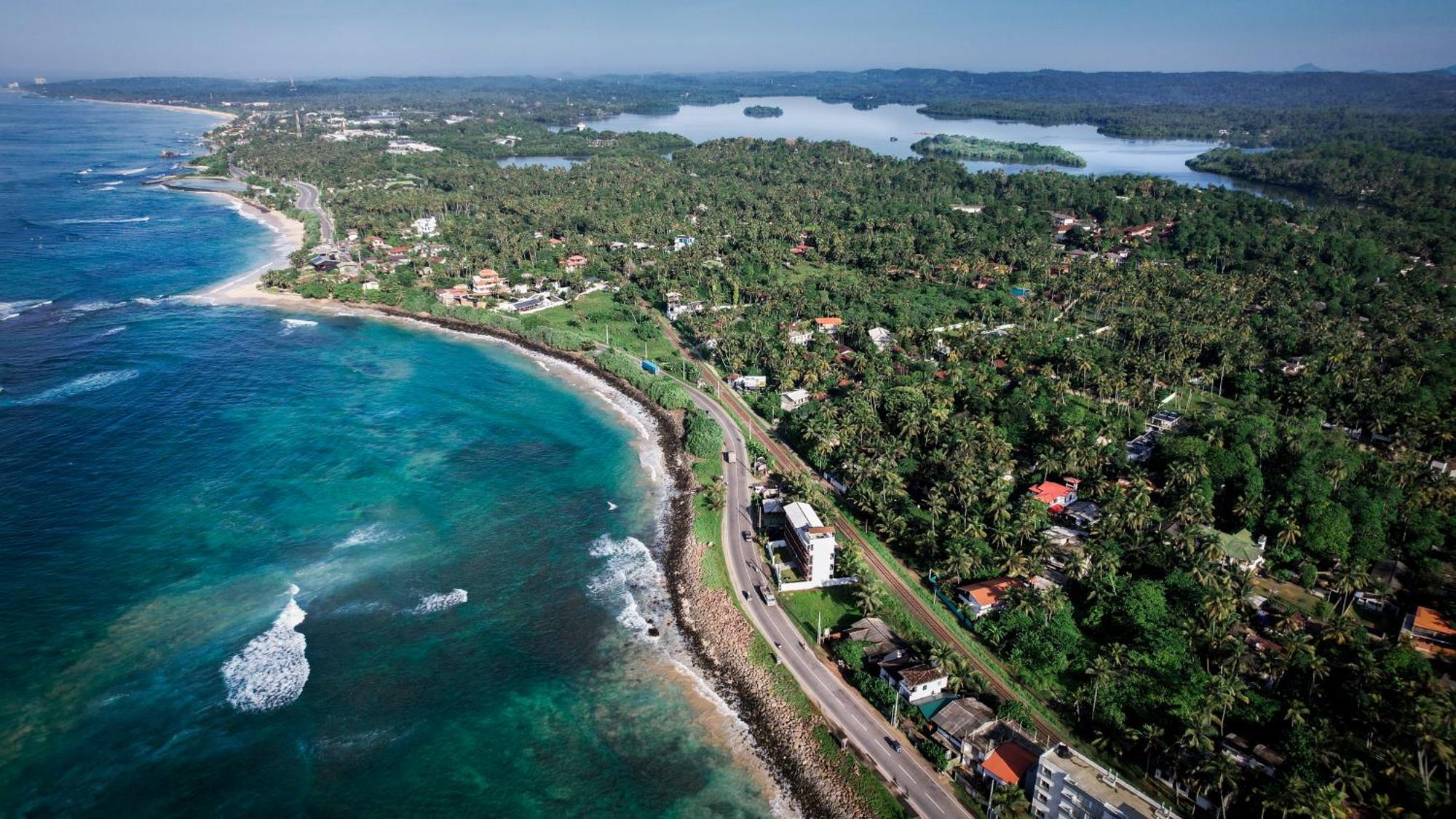 Teya Beach Hotel Ahangama Eksteriør bilde