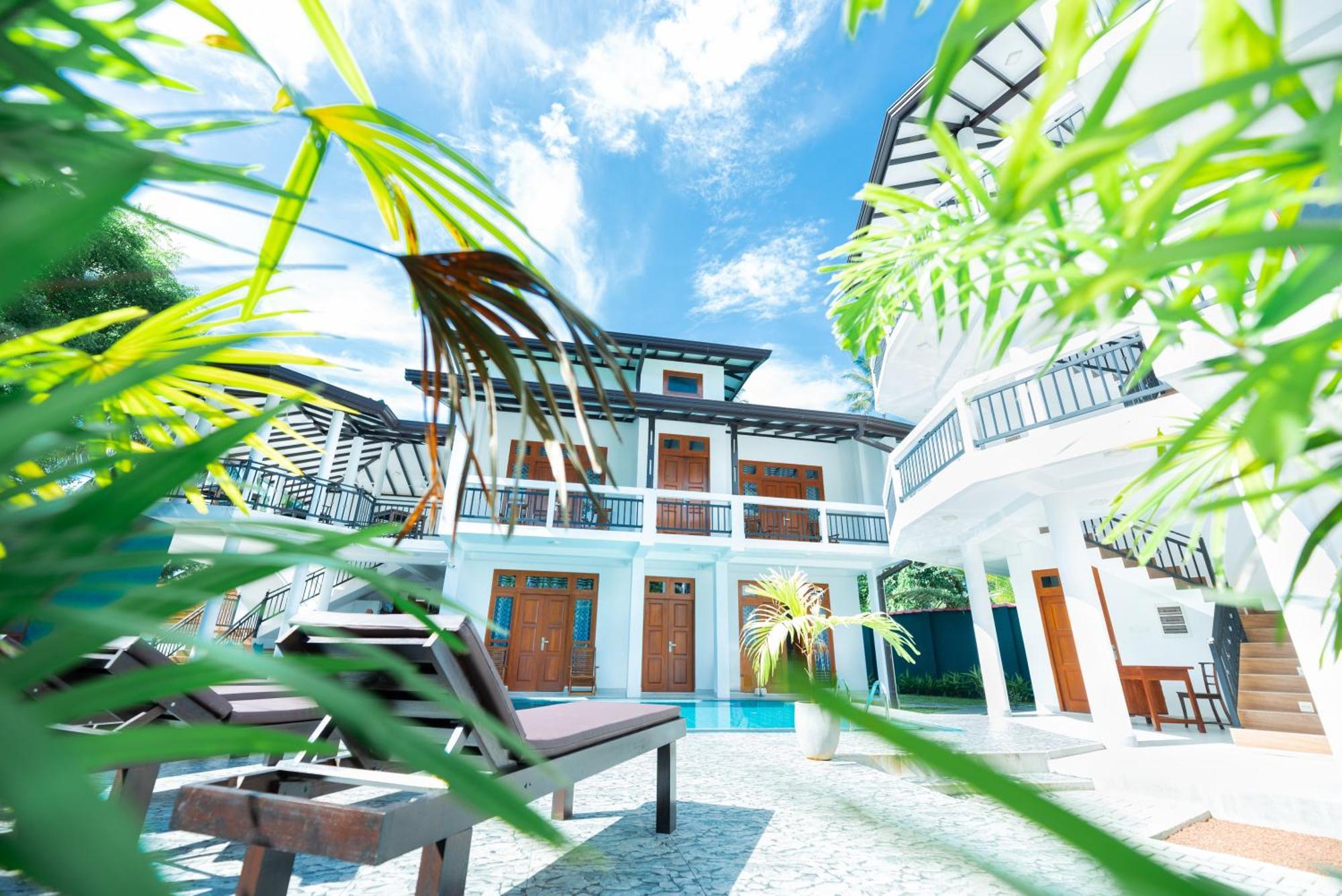 Teya Beach Hotel Ahangama Eksteriør bilde