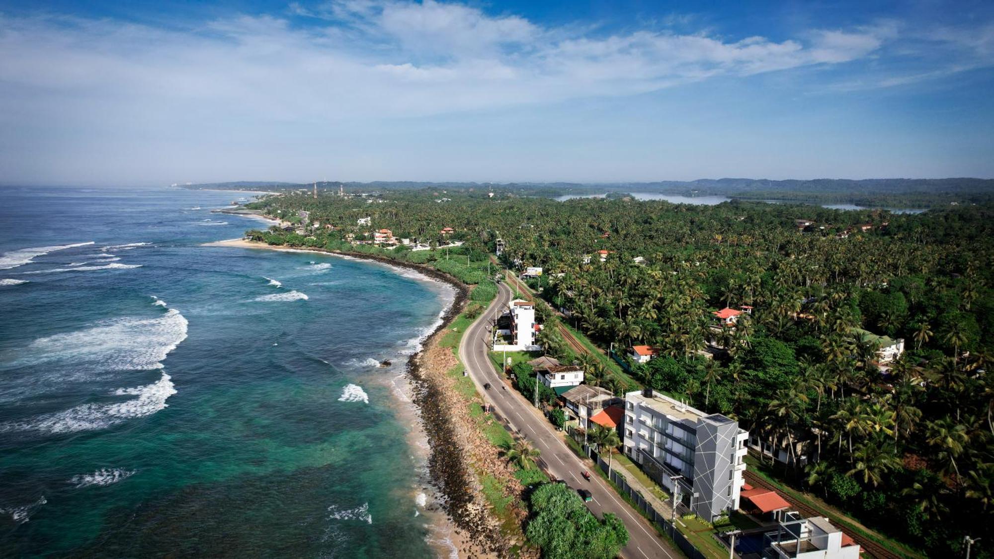 Teya Beach Hotel Ahangama Eksteriør bilde